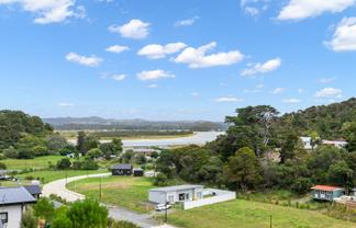 11 Rihi Paea Rise, Ngunguru