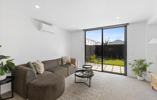 4/90 Holly Road, Saint Albans