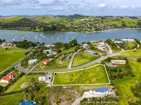 6 Emay Crescent, Paparoa