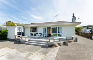 24 Steele Road, Tamarau