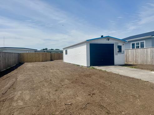 8A Grey Street, Waitara