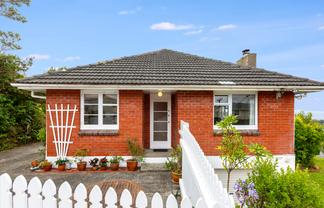 2 Ruskin Road, Newlands