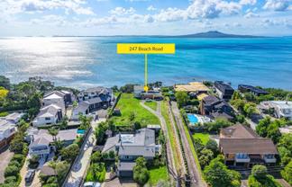 247 Beach Road, Campbells Bay