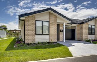 55 Read Crescent, Clive