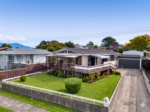14 Trelawney Crescent, Westown