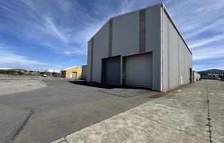 High-stud with flexibility