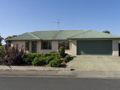27 Kingsford Drive, Stoke