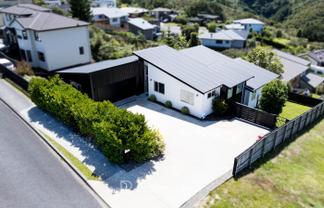 111 Kirton Drive, Riverstone Terraces
