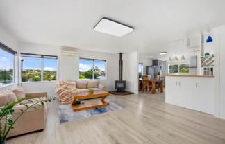 24 Squirrel Lane, Browns Bay