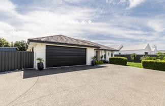 36 Hikawera Drive, Frimley