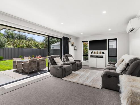 36 Hikawera Drive, Frimley