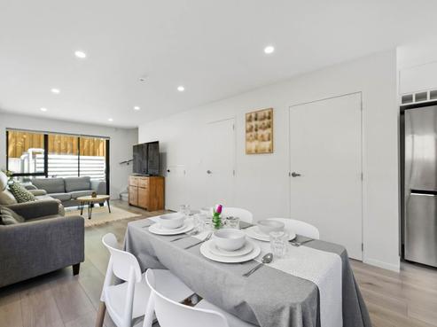 7/67 Royal View Road, Te Atatu South