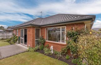 5B Oldham Place, Darfield