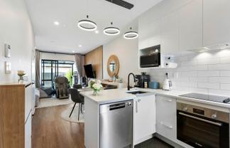 33 Kiato Lane, Flat Bush