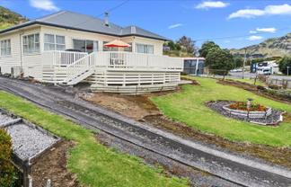 43 North Street, Mokau