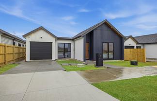 52 Whangamaire Rise, Karaka