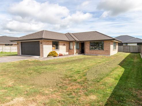 16 Costello Drive, Ngatea