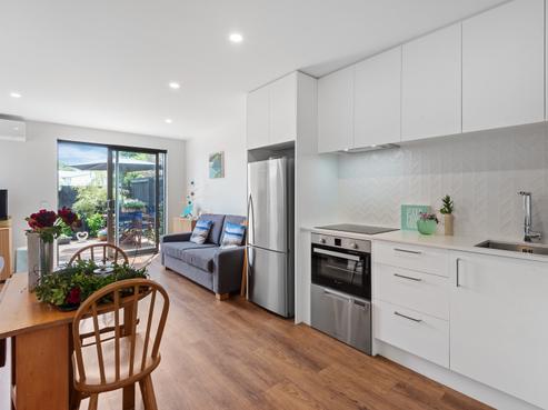10/29 Bampton Street, Burwood