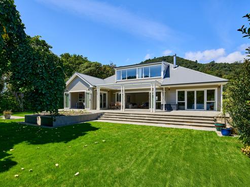 5 Cheviot Road, Lowry Bay