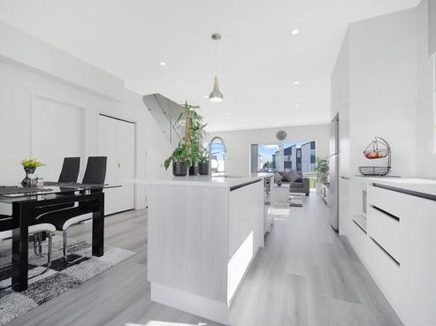 14A Putiputi Way, Papakura