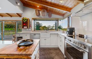 136 Muriwai Road, Waimauku