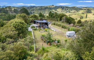 492 Stanley Road, Wainui