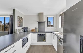9 Discovery Place, Marfell