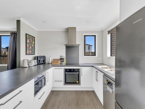 9 Discovery Place, Marfell