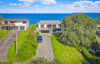 61 Grand View Road, Leigh