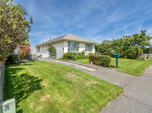53 Adamson Crescent, Glengarry