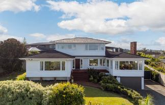 144 Beach Road, Campbells Bay