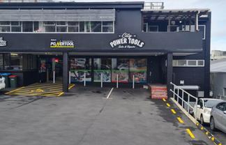 SPACIOUS GRAFTON OFFICE AND STORAGE OPPORTUNITY
