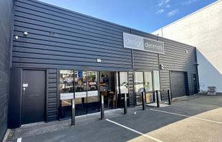 Kingsland showroom with roller door access