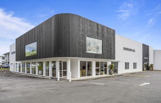 Premium Constellation Drive Showroom Opportunity