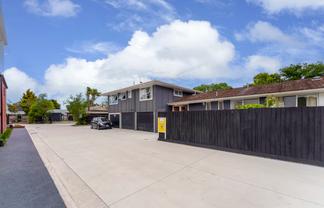 4/82 Holly Road, Saint Albans