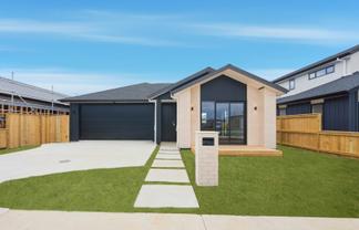 8 Kakano Street, Clevedon