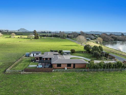 97 East Bank Road, Edgecumbe