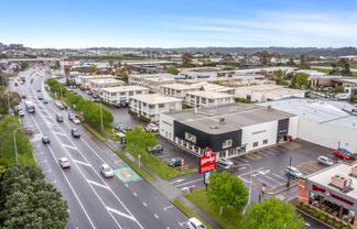 Premium Retail/Showroom