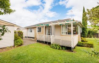 24B Cargill Grove, Kelvin Grove