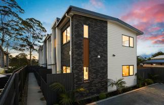 2/81 Vodanovich Road, Te Atatu South