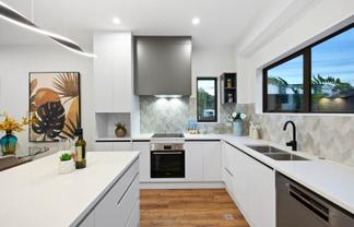 2/81 Vodanovich Road, Te Atatu South