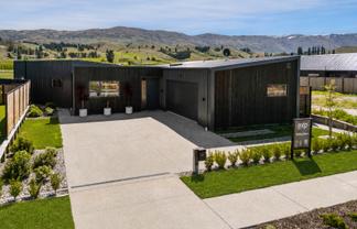 93 Magnum Drive, Cromwell