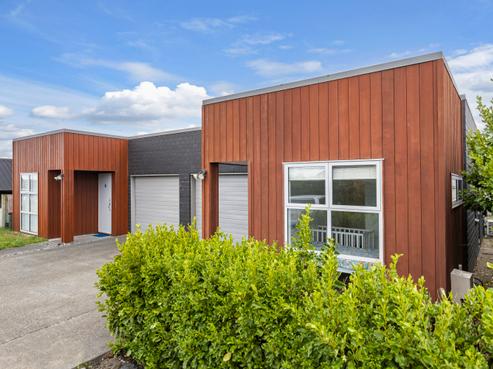 4 Onukutara Place, Huntington