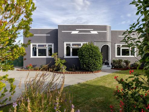 32 Rewa Street, Takaro