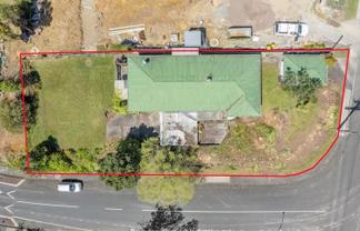 84 Awaroa Road, Sunnyvale