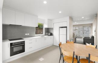 2/340 Lincoln Road, Addington