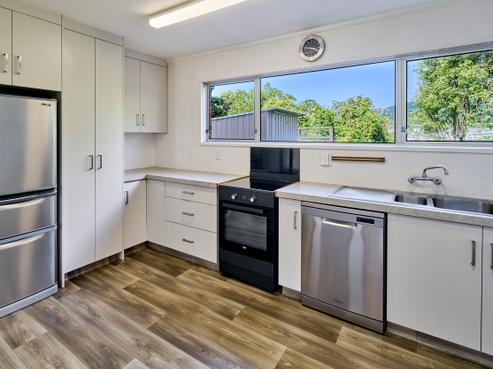 17 Rembrandt Avenue, Tawa