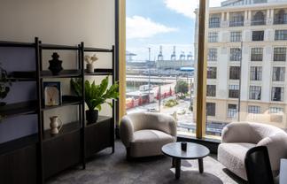 Premium Turnkey Suites | 1 Queen Street