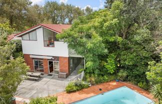 51 Hibiscus Coast Highway, Silverdale