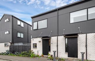 40 Ivy Nola Way, Henderson